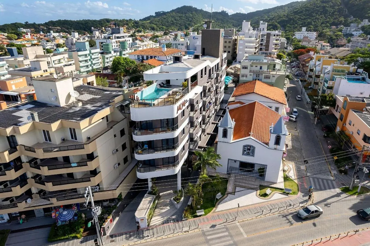 AION suítes 103 - Compacto e luxuoso Loft - Rooftop com piscina e academia - À poucos passos da praia Bombinhas