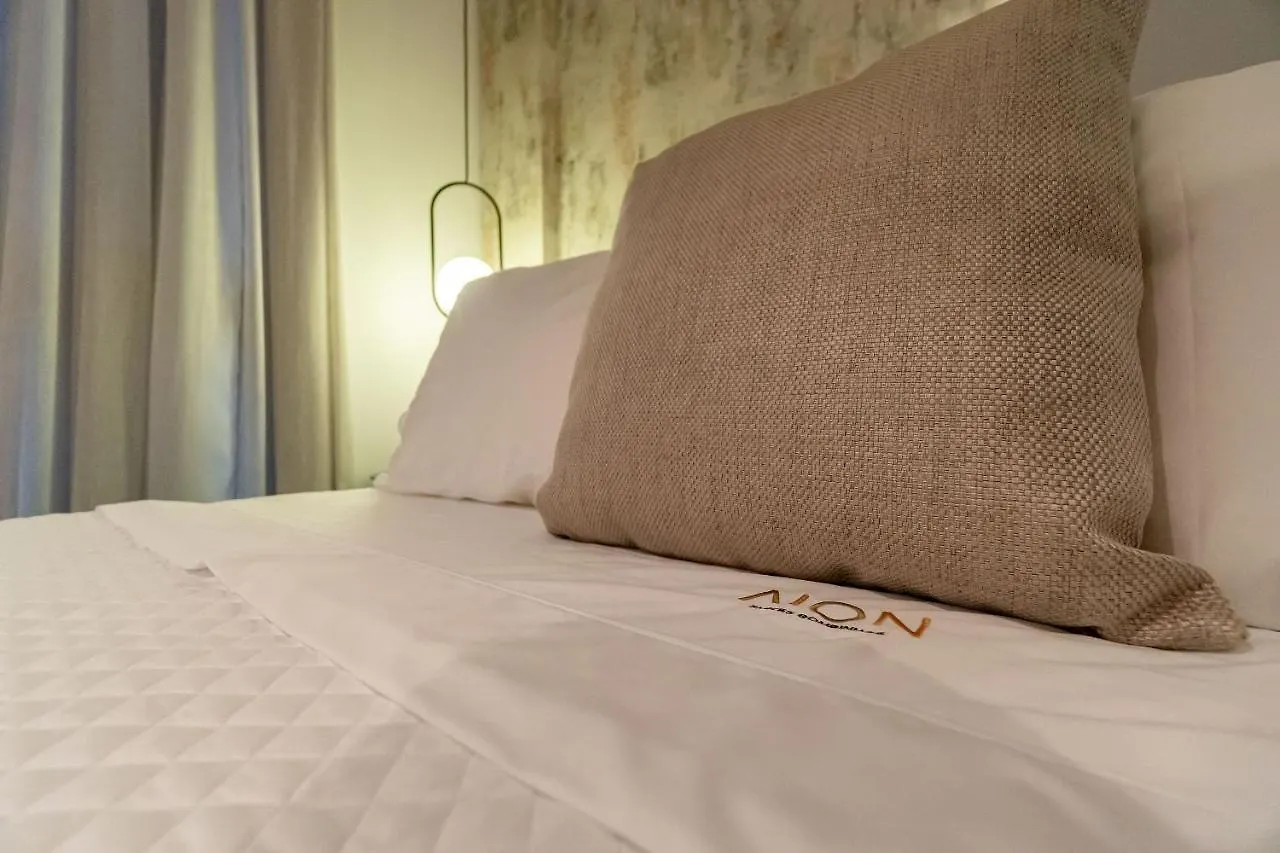 Apartamento AION suítes 103 - Compacto e luxuoso Loft - Rooftop com piscina e academia - À poucos passos da praia Bombinhas