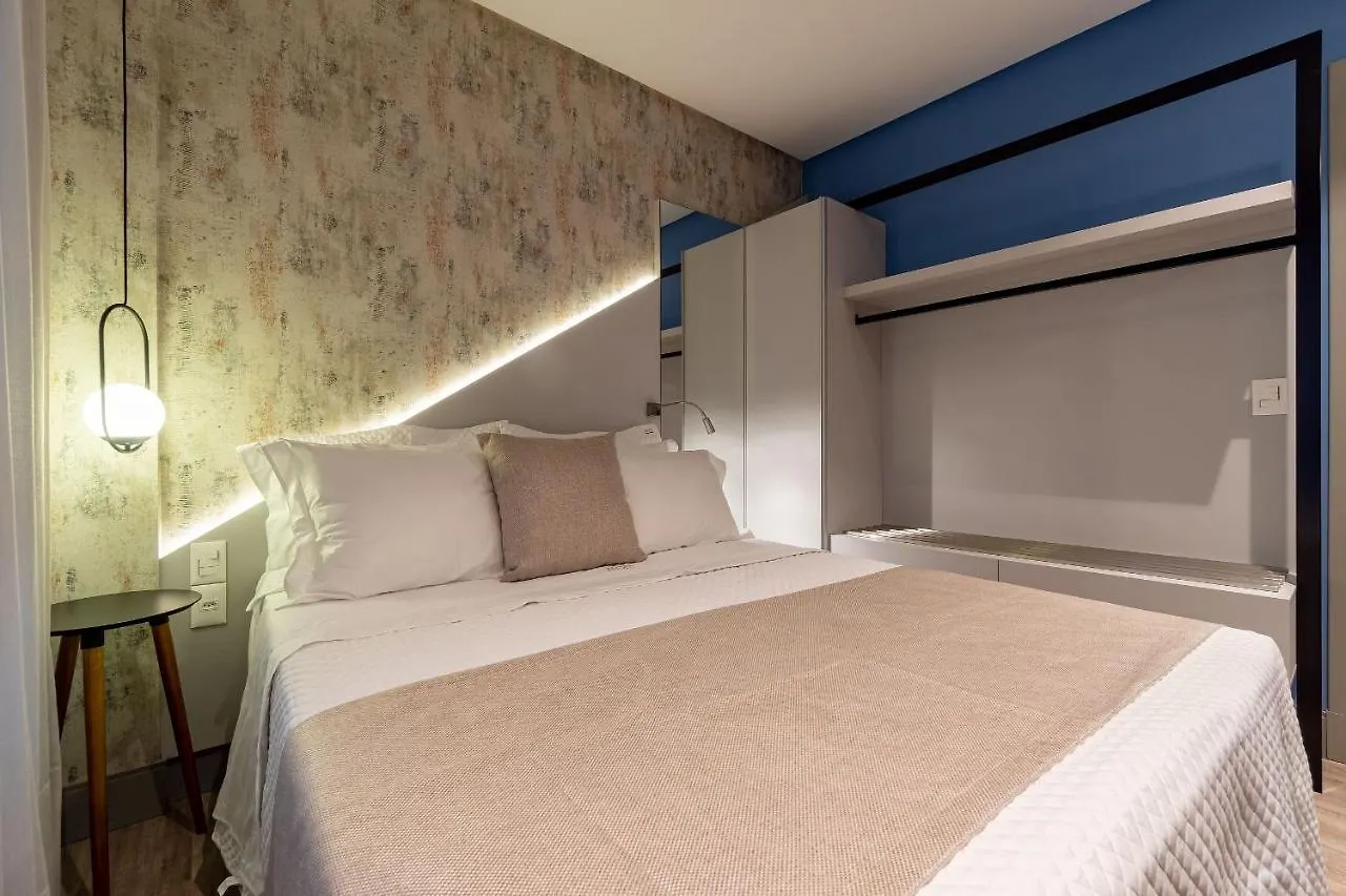 AION suítes 103 - Compacto e luxuoso Loft - Rooftop com piscina e academia - À poucos passos da praia Bombinhas Brasil