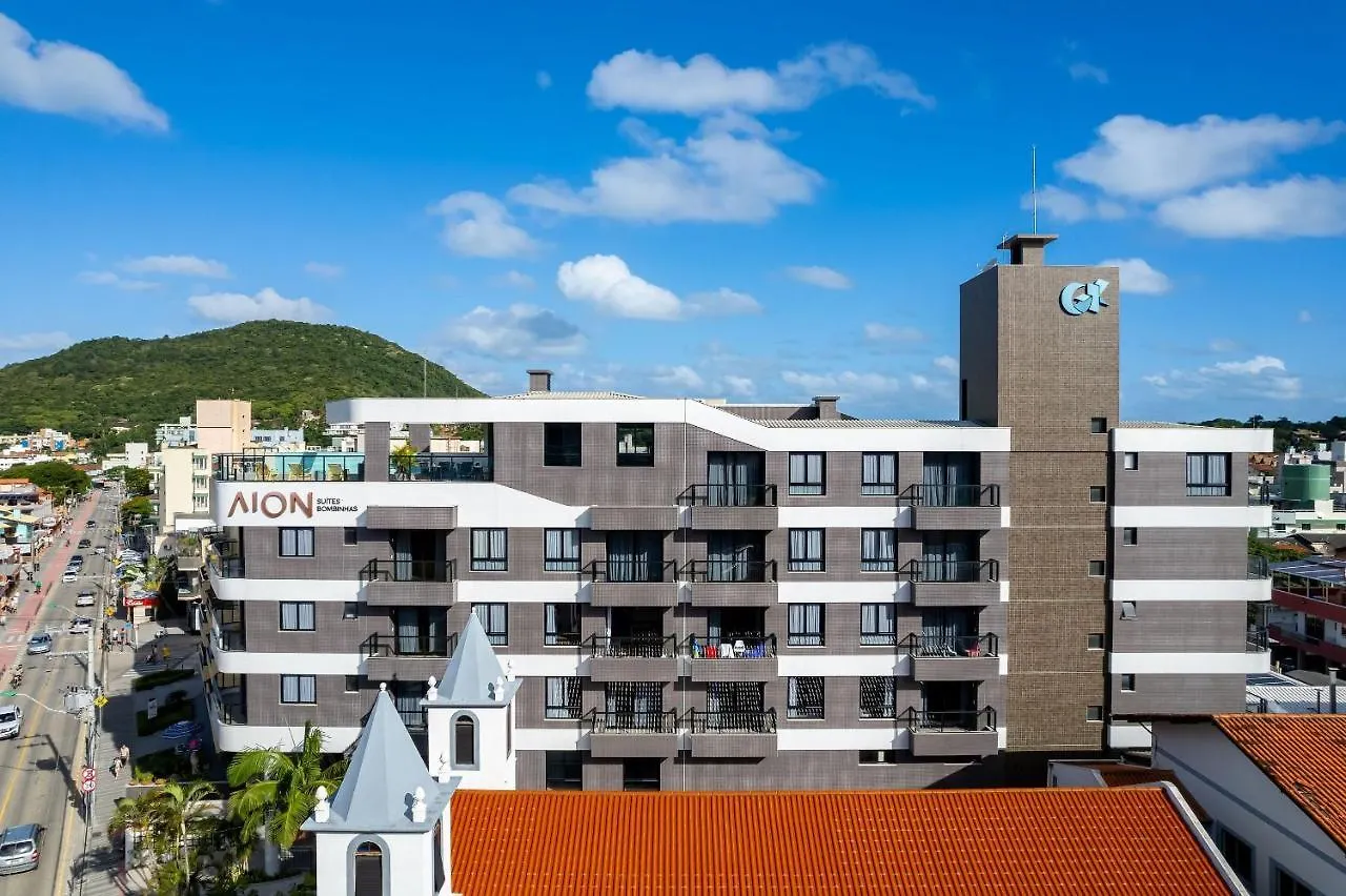 AION suítes 103 - Compacto e luxuoso Loft - Rooftop com piscina e academia - À poucos passos da praia Bombinhas